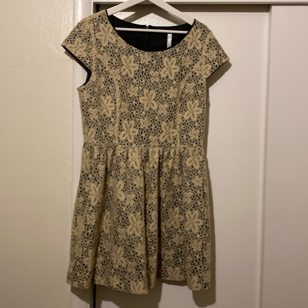 VTG Kensie Scallop Neck Lace Overlay Dress XL